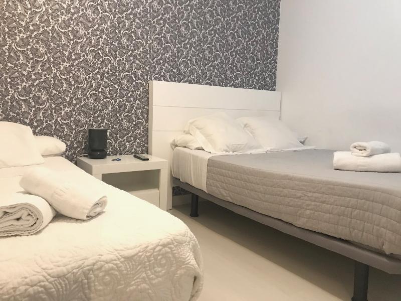 Hostal La Estrella Мадрид Экстерьер фото