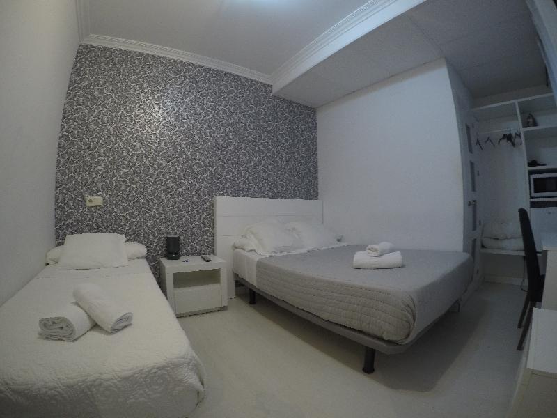 Hostal La Estrella Мадрид Экстерьер фото